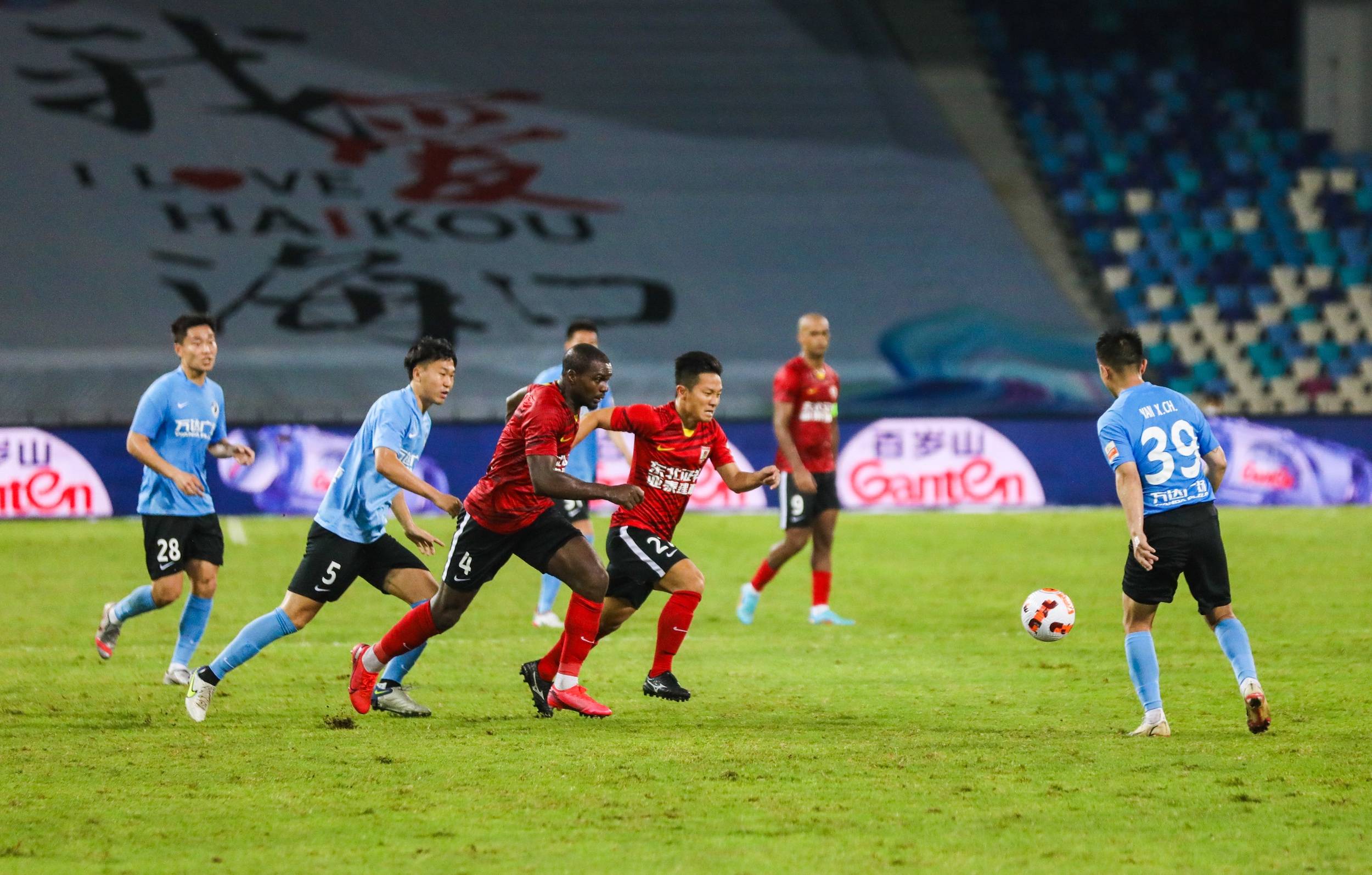 在这个充满 在这个充满